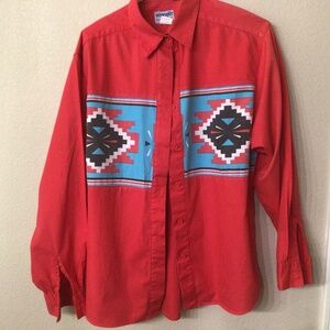 Vintage Wrangler‘s western shirt. Size medium.